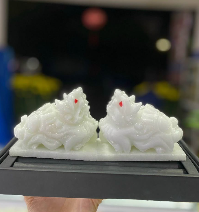 Tượng tỳ hưu đá trắng 2.png